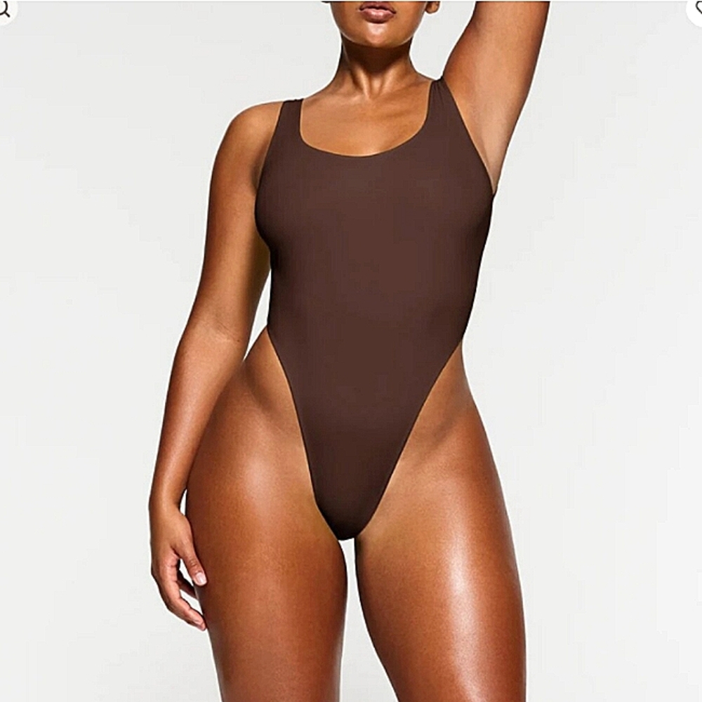 New w/Tags SKIMS Fits Everybody High-Cut Low-Back Bodysuit Cocoa Size 3X